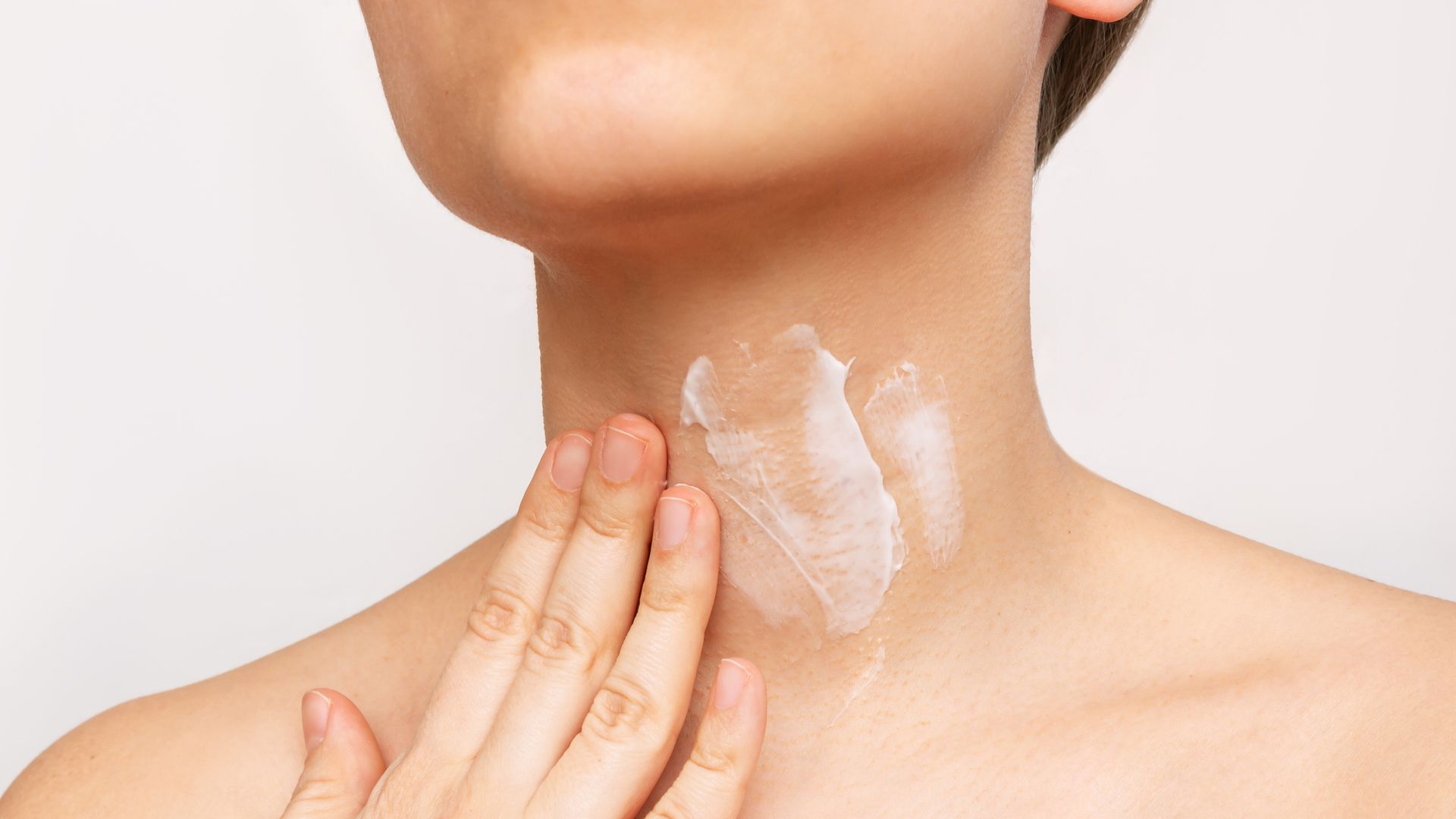 Your neck gives away your age - but this 5-minute aesthetician trick promises to fix it
