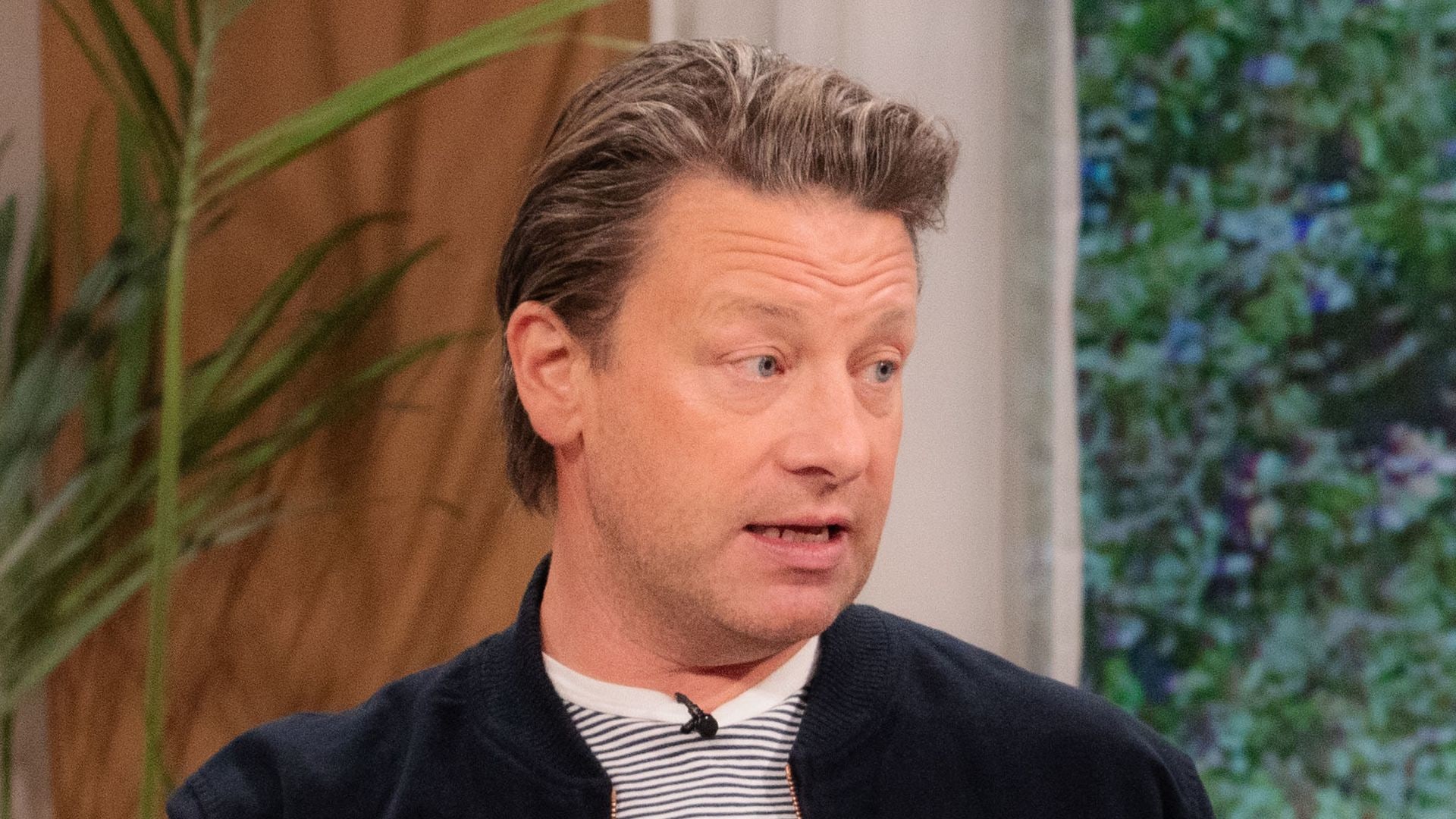 Jamie Oliver issues 'profoundly important' warning to parents: 'Something has to change'